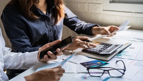 The Role of a Corporate Tax Consultant in Dubai for Startups and SMEs