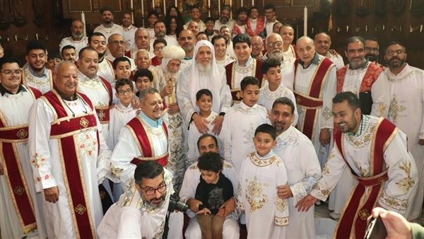 في زيارة رعوية إلى بريطانيا.. الأنبا إيليا يدعو لدعم شراء كنيسة جديدة لبرايتون