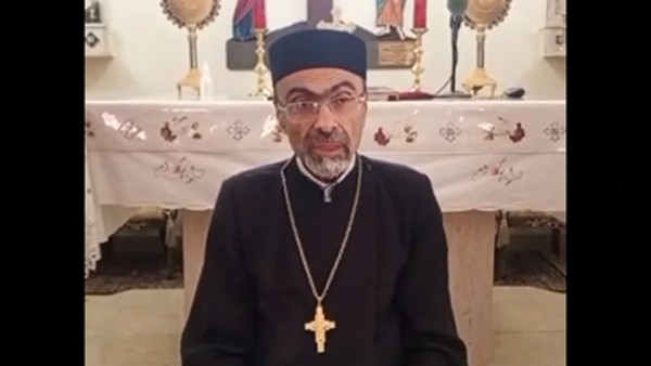 فيديو.. كاهن كنيسة شهبا يستنكر صمت الغرب إزاء المذابح بحق المسيحيين وتهجيرهم في السويداء: احرقوا 6 كنائس.. نريد منكم وقفة عز وكرامة لا مصاري