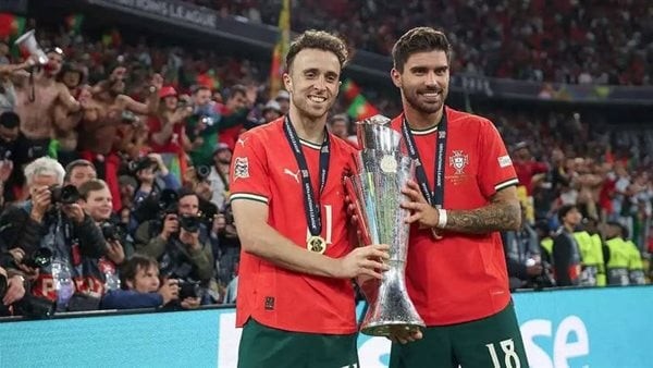 لن ينقصكم شيء وأنا موجود، نجم الهلال يتكفل بعائلة ديوجو جوتا
