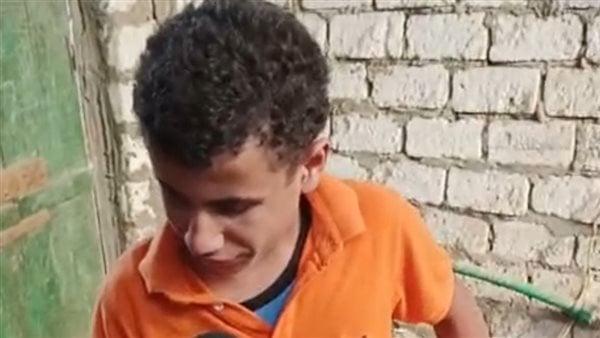 أول تعليق من الشاب الكفيف شنودة بعد تصدره التريند بعمله في ورشة لحام: نفسي في بيت وموبايل
