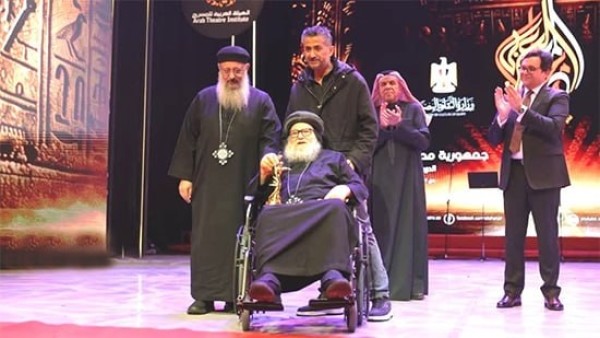 تكريم نيافة الأنبا موسى في افتتاح الدورة 16 لمهرجان المسرح العربي