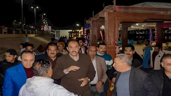 "لو خدت جنيه على الدخول همشيك".. تحذير محافظ سوهاج لمشغل ممشى الكورنيش
