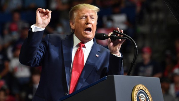 ترامب يصعّد تهديداته بفرض رسوم جمركية 25% على غرينلاند