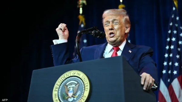 ترامب ساخرا من نشطاء المناخ بسبب عاصفة شتوية: أين الاحتباس الحراري؟