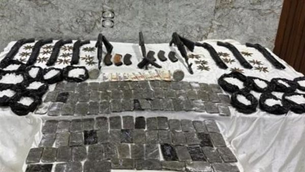 مقتل 4 عناصر شديدة الخطورة وضبط مخدرات وأسلحة بـ 77 مليون جنيه بقنا وأسيوط وأسوان