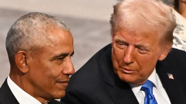 ترامب يرفض الاعتذار عن فيديو عنصري يصور أوباما وزوجته كالـ "قرود"