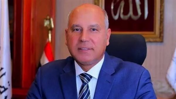 النقل تتوعد سائق ميكروباص سرق كشافات الإنارة بالدائري الإقليمي