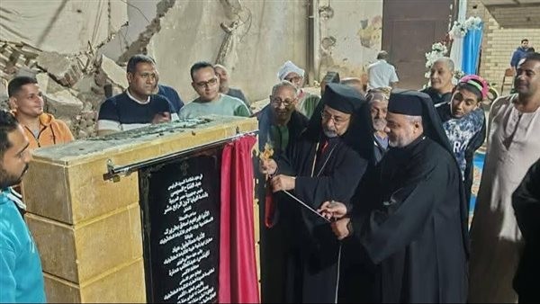 الأنبا إبراهيم إسحق والأنبا عمانوئيل عياد يضعان حجر أساس كنيسة العذراء بالمريس