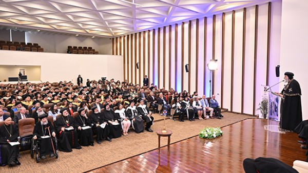 البابا تواضروس الثاني يشهد حفل تخريج الدفعة الأولى من أكاديمية «TEACH»