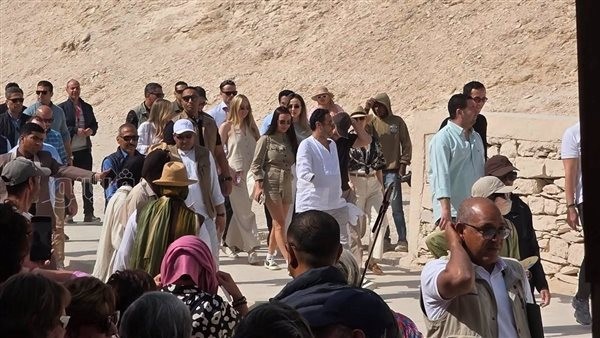 تيفاني ترامب وزوجها يزوران مقبرتي توت عنخ آمون ونفرتاري بالبر الغربي بالأقصر