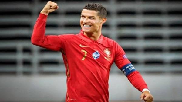 مجاورة ميسي.. كريستيانو رونالدو يرحل عن النصر السعودي (تقرير يكشف)